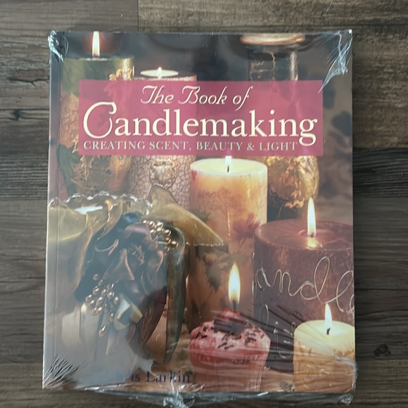 Chris Larkin The Book Of Candlemaking: Creating Scent, Beauty & Light Paperback - Picture 2 of 5